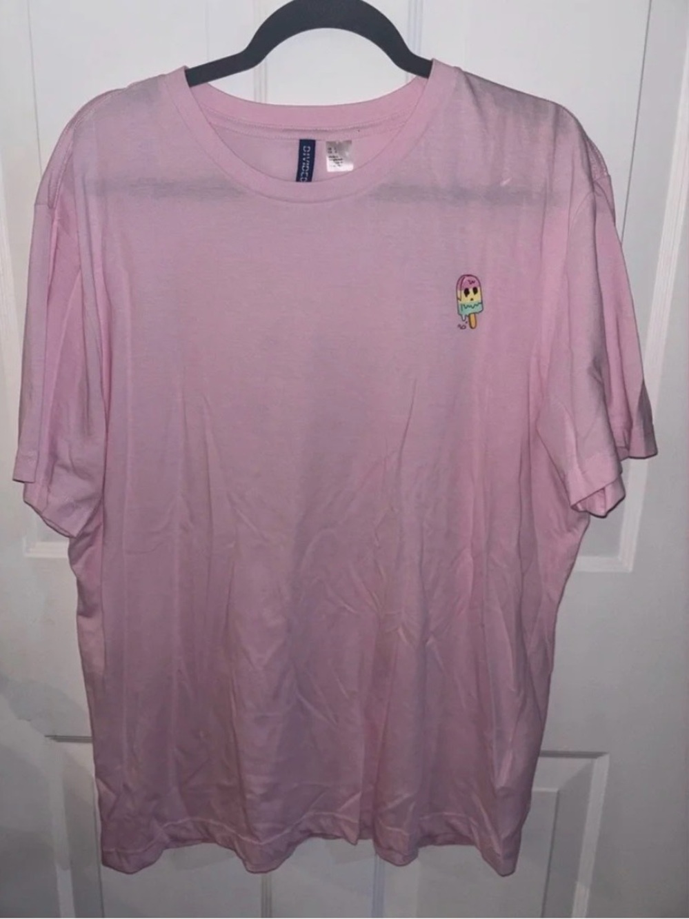 Men's Pink Graphic T-Shirt Size Large